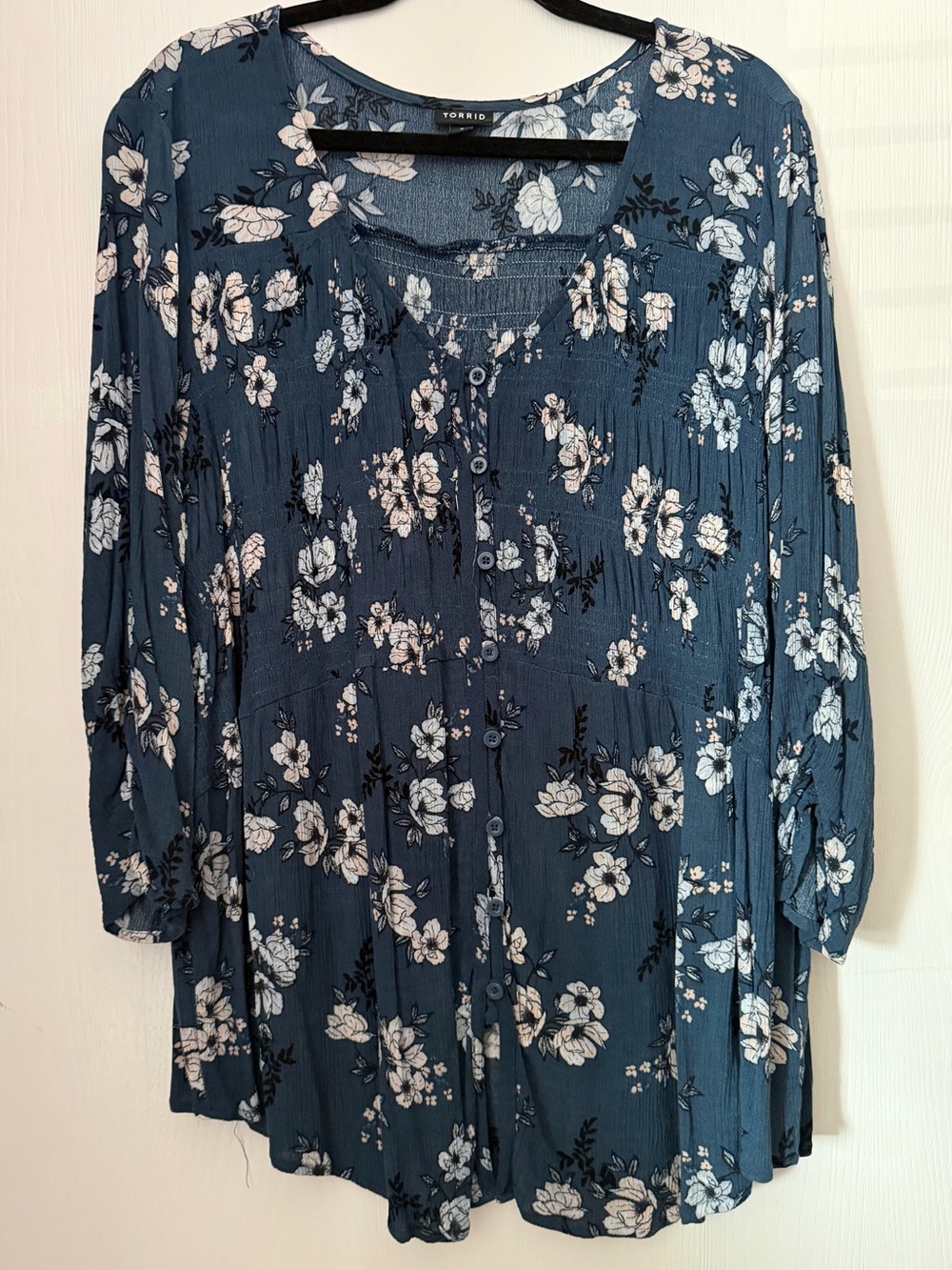 Torrid blue floral long sleeve button-front blouse